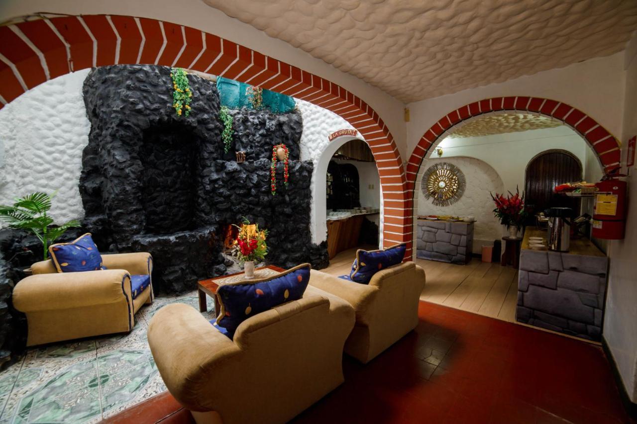 Carlos V Hotel Cusco Exterior photo